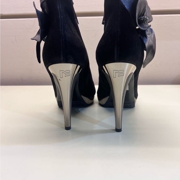 Marino Fabiani Made in Italy Black Stiletto Heeled Boots with Satin Bow - Picture 7 of 12